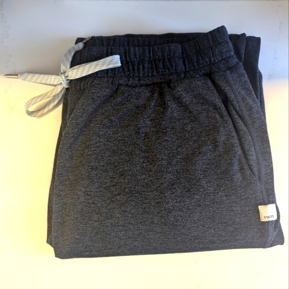 Vuori Performance Joggers, Charcoal Heather, size M